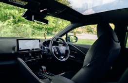 Toyota C-HR PHEV, 2026, interior