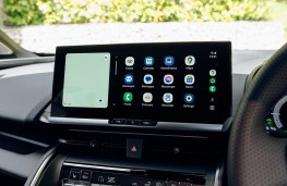 Toyota C-HR PHEV, 2026, display screen