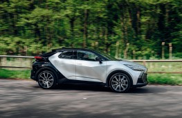 Toyota C-HR PHEV, 2026, side