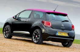 Citroen DS3 Pink, rear