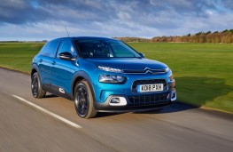 Citroen C4 Cactus, front action 2