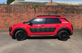 Citroen C4 Cactus, side