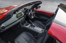 Mazda MX-5 RF, 2017, cockpit