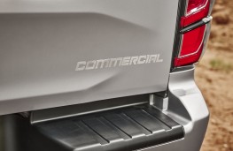 Isuzu D-Max V-Cross Commercial, 2025, badge