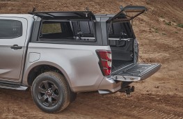 Isuzu D-Max V-Cross Commercial, 2025, load area