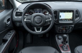 Jeep Compass Trailhawk, 2019, dashboard