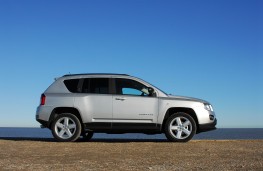 Jeep Compass, side