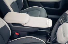 Kia EV3 GT-Line S, 2025, centre console