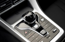 BYD Sealion 5 DM-i, 2026, centre console