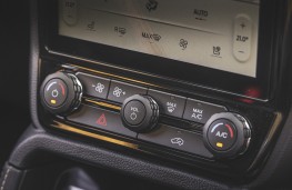 Ford Ranger Platinum, 2025, controls