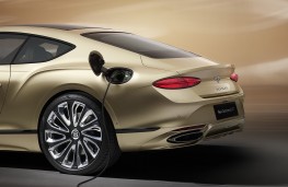 Bentley Continental GT Mulliner, 2024, charging port