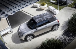 MINI Cooper S Convertible, Union Jack hood 