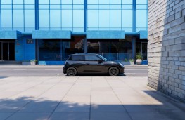MINI Cooper Electric Monochrome, 2025, side