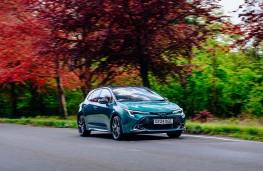 Toyota Corolla, 2025, front