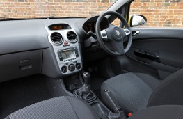 Vauxhall Corsa, interior