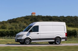 Volkswagen Crafter, 2017, side, action
