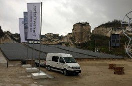 Volkswagen Crafter, 2017, front, static