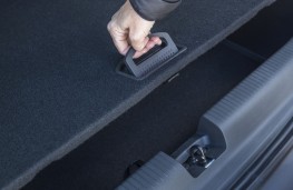 Vauxhall Crossland X, 2017, boot floor