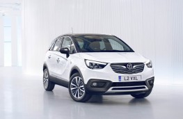 Vauxhall Crossland, 2017, front
