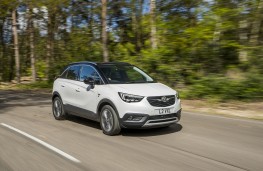 Vauxhall Crossland X, 2017, front, action