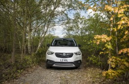 Vauxhall Crossland X, 2017, nose