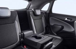 Vauxhall Crossland X, 2017, rear seats