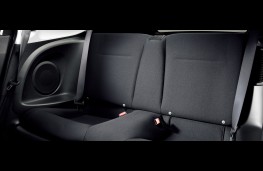 Honda CR-Z, rear seats