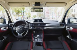 Lexus CT 200h, interior