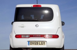 Nissan Cube, rear