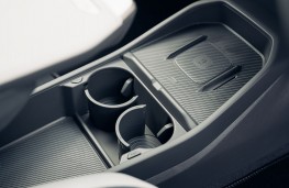 Kia EV3 GT-Line S, 2025, cup holder