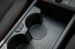 Hyundai Kona, 2026, cup holder