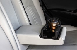 Mazda CX-3, 2018, rear cup holder
