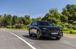 Mazda CX-6e, 2026, front, action