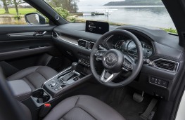 Mazda CX-5 2.5 Takumi, 2025, interior
