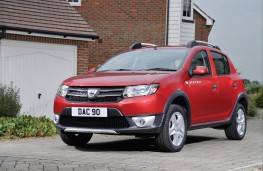 Dacia Sandero Stepway, front