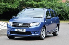 Dacia Logan MCV front moving (2)