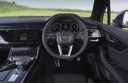 Audi Q7 55 TFSI quattro, 2025, dashboard