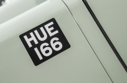 Land Rover Defender Heritage Edition 2015, HUE 166 decal
