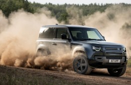 Land Rover Defender 90 V8, 2021, off road, sand