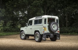 Land Rover Defender Heritage Edition 2015, rear, static