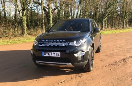 Land Rover Discovery Sport, front