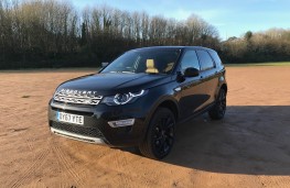 Land Rover Discovery Sport, front