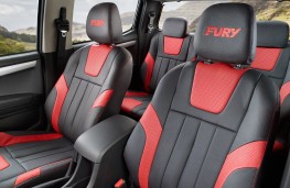 Isuzu D-Max Fury, seats