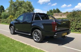 Isuzu D-Max Blade, 2017, rear