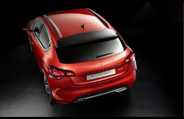 DS 4 Crossback 2015, side