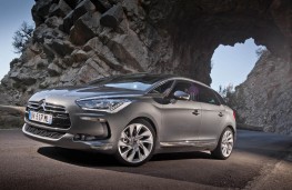 Citroen DS5, side