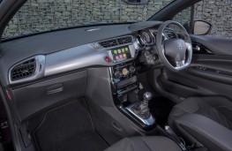 DS 3 Cabrio, 2016, dashboard