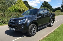 Isuzu D-Max Blade, 2017, front