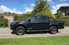 Isuzu D-Max Blade, 2017, side