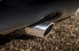 Land Rover Discovery Sport HSE TD4 e-Capability, exhaust